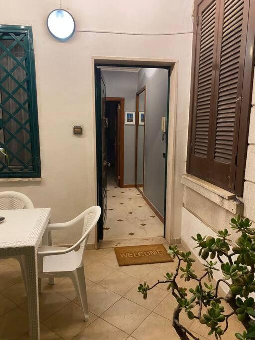 Enry Station House Apartment Bari Bagian luar foto