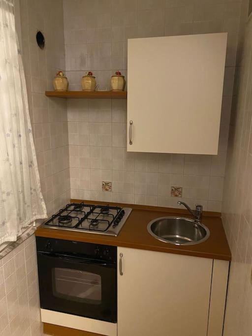 Enry Station House Apartment Bari Bagian luar foto
